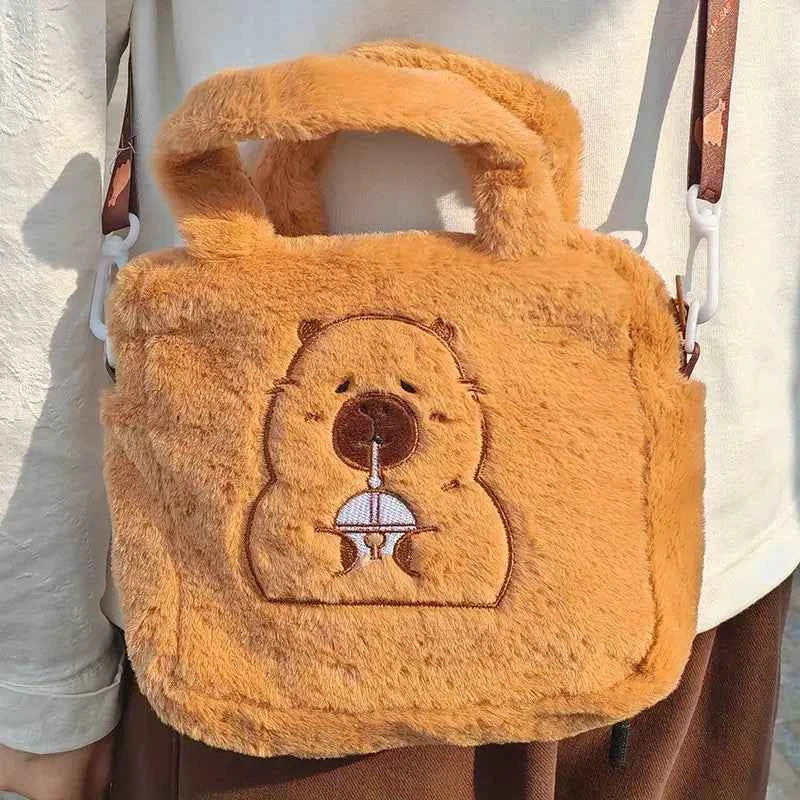 Капибара-чантичка за важни мисии, Грациела