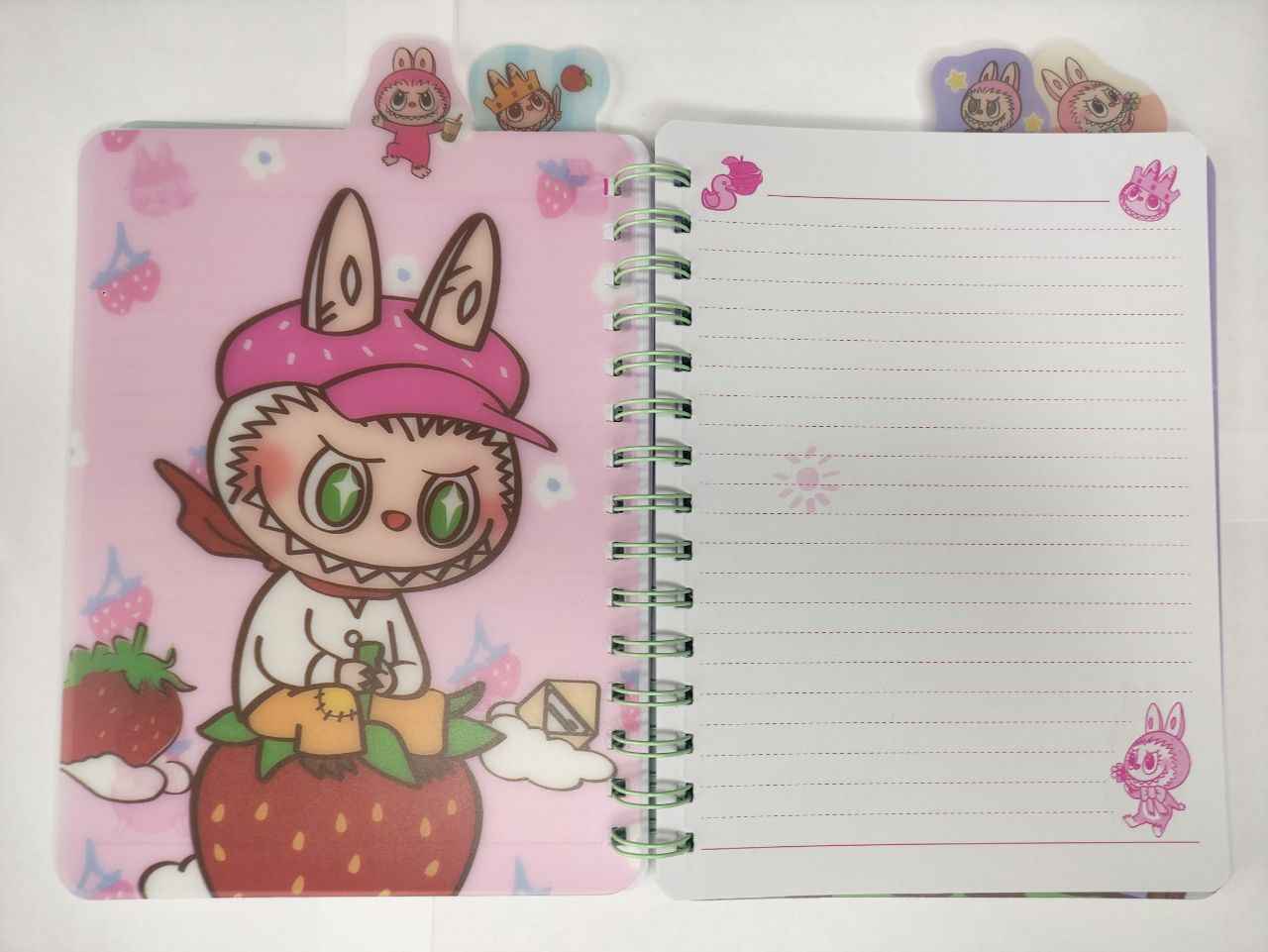 Тетрадка Labubu 100 л. широки редове (холограма)