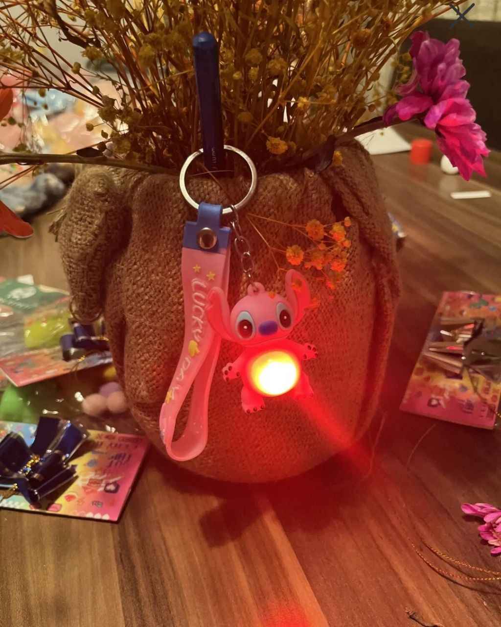 Ключодържател Стич със светещо коремче