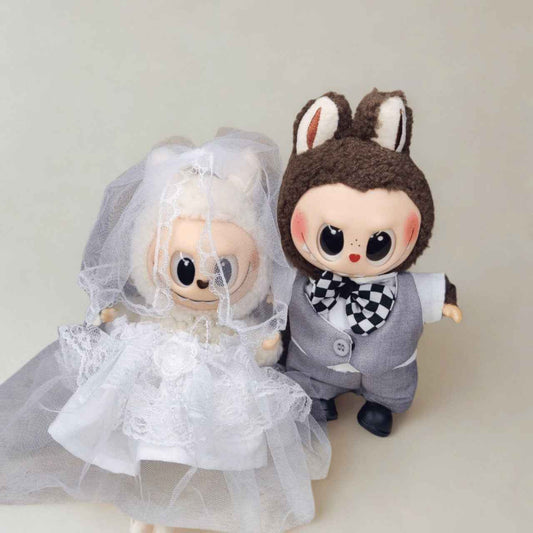 Labubu, готов за сватба - комплект младоженци