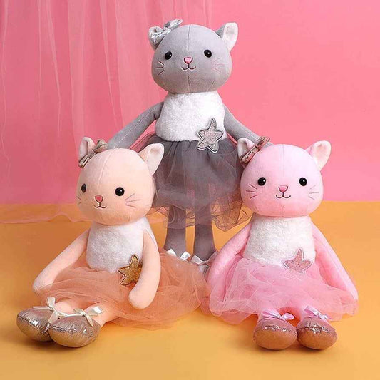 Нежна плюшена балерина