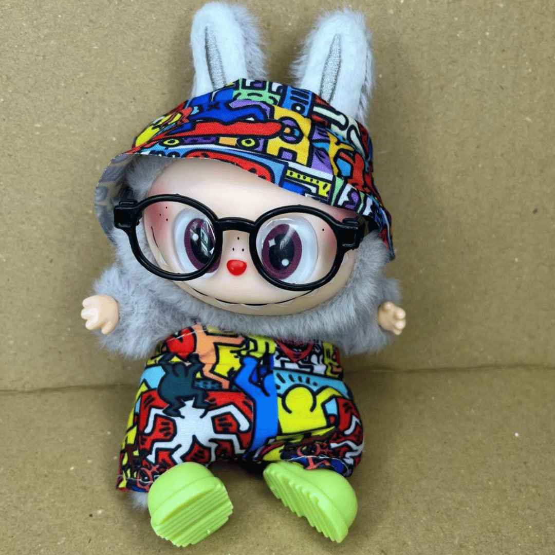 Labubu, готов за подвизи - Играчко