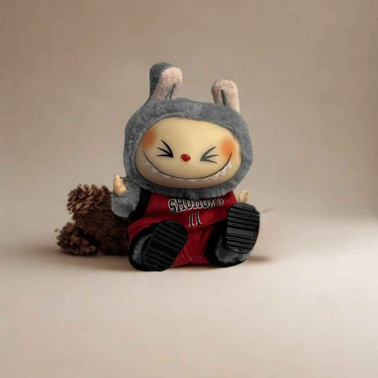 Labubu, готов за подвизи - Майкъл