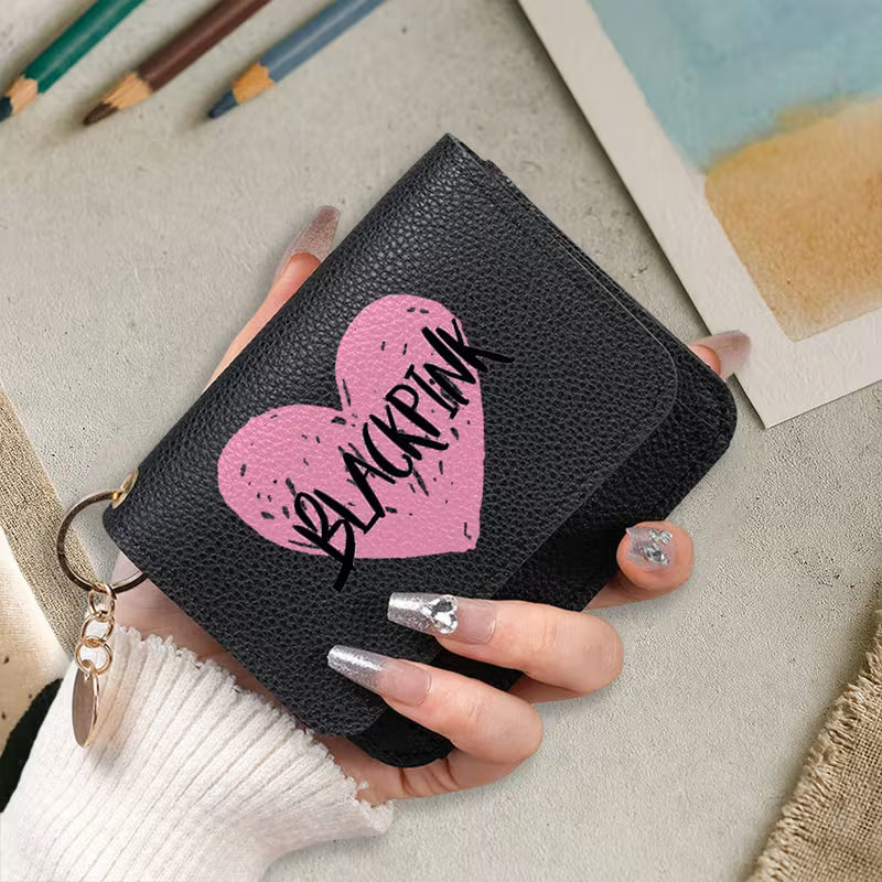 Портфейл BLACKPINK с розово сърце – K-pop стил аксесоар