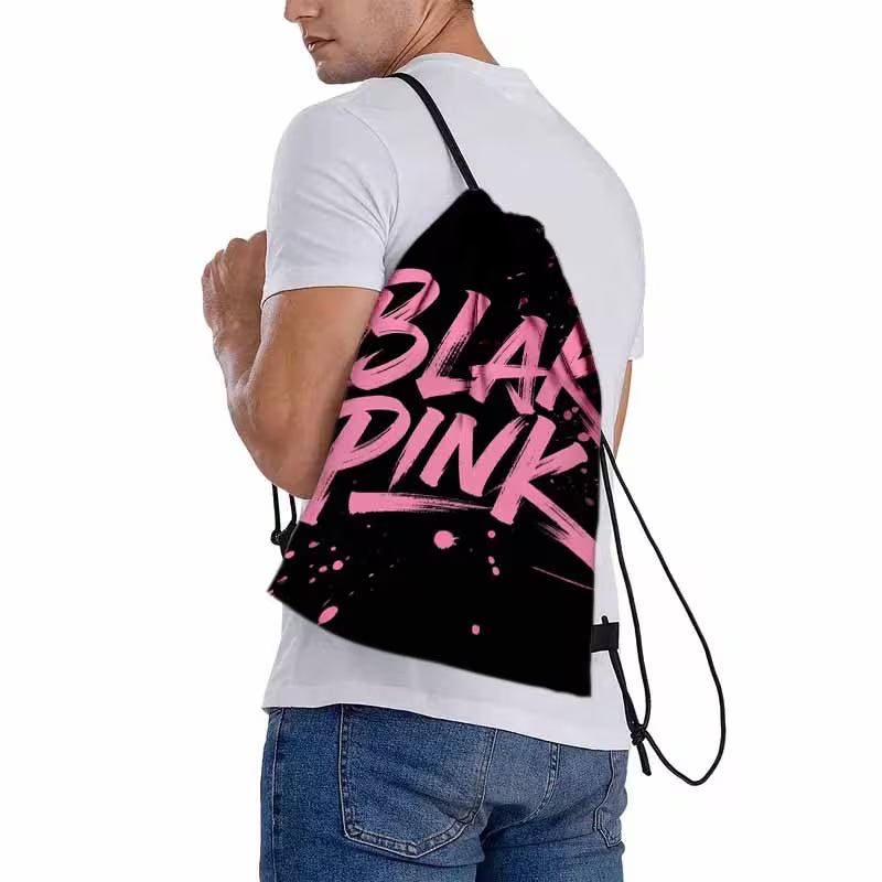 BLACK PINK мешка – лека, удобна и идеална за фенове