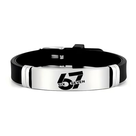 Спортна гривна „67“ от силикон и неръждаема стомана