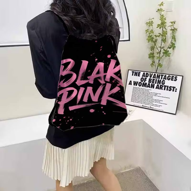 BLACK PINK мешка – лека, удобна и идеална за фенове
