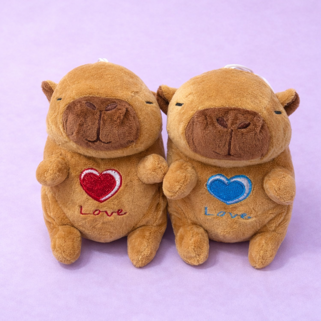🐾 Плюшена Капибара LOVE Edition – 20 см (Червено или Синьо сърце)