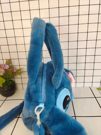Плюшена кросбоди-чанта Stitch – мека, удобна и забавна