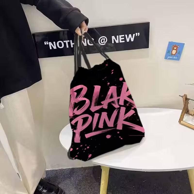 BLACK PINK мешка – лека, удобна и идеална за фенове
