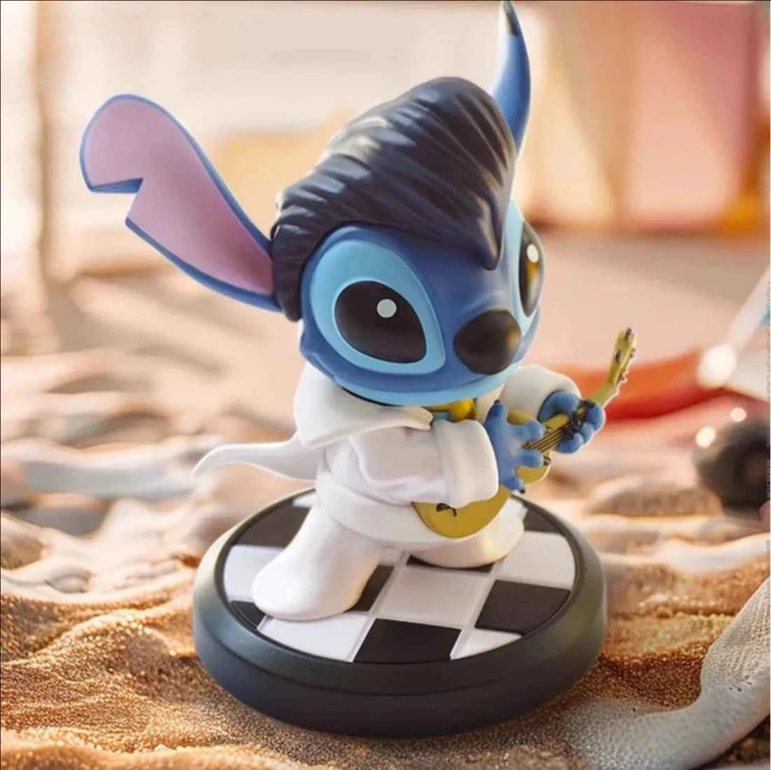 Колекционерски фигури Stitch - колекция Music Summer