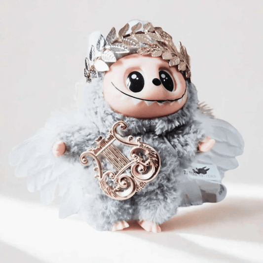 Labubu, готов за подвизи - Херувимче