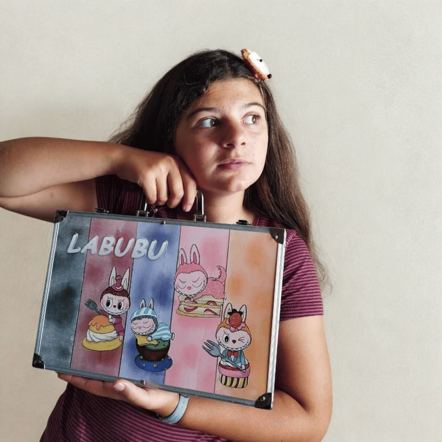 Метално куфарче за рисуване LABUBU - комплект от 106 части