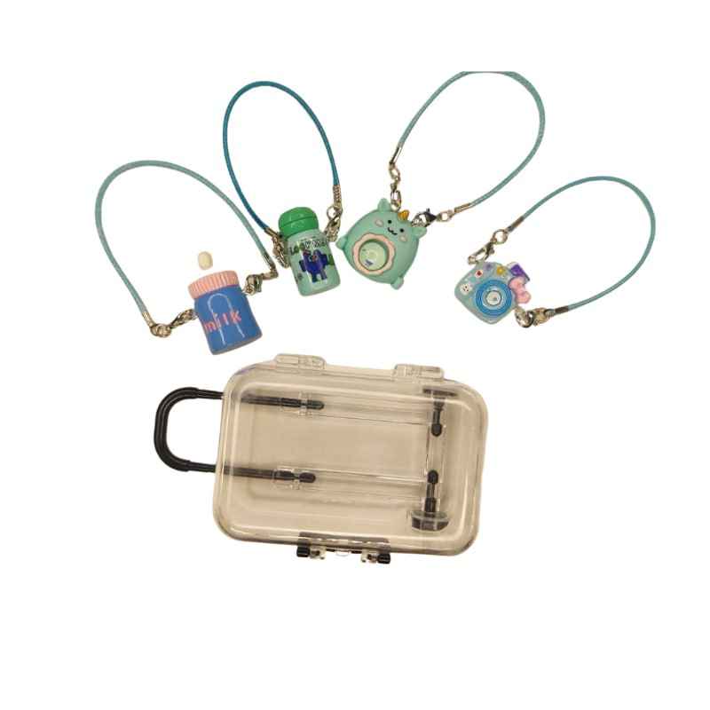 Labubu, готов за приключения - Пътешественик (кукла + куфар с принадлежности)