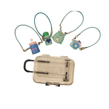 Labubu, готов за приключения - Пътешественик (кукла + куфар с принадлежности)