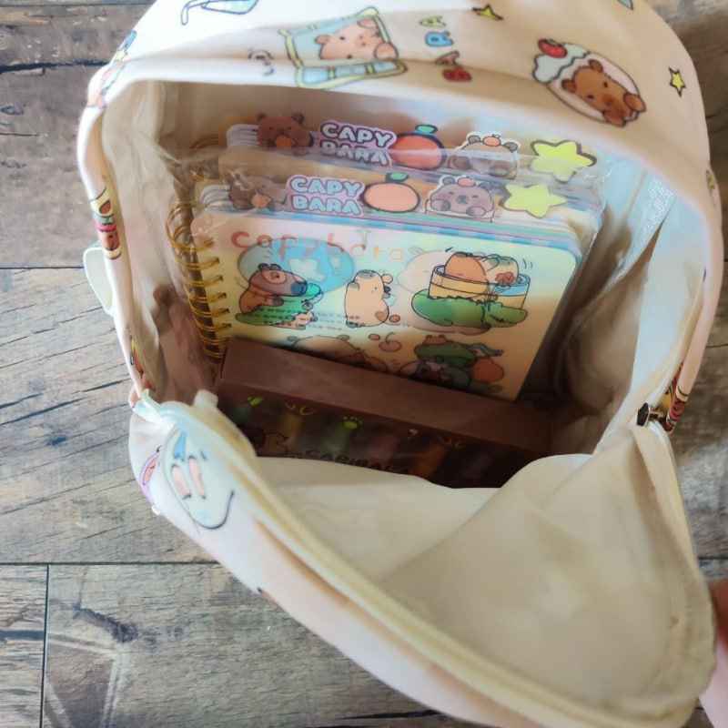 Детска раничка за детски приключения (капибара)