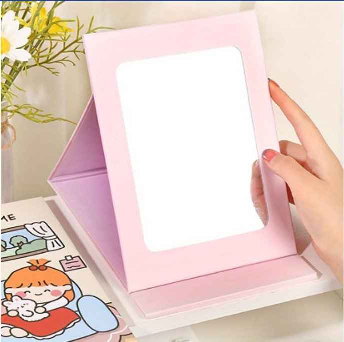 Сгъваемо козметично огледало – компактно и практично