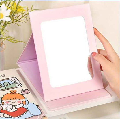 Сгъваемо козметично огледало – компактно и практично