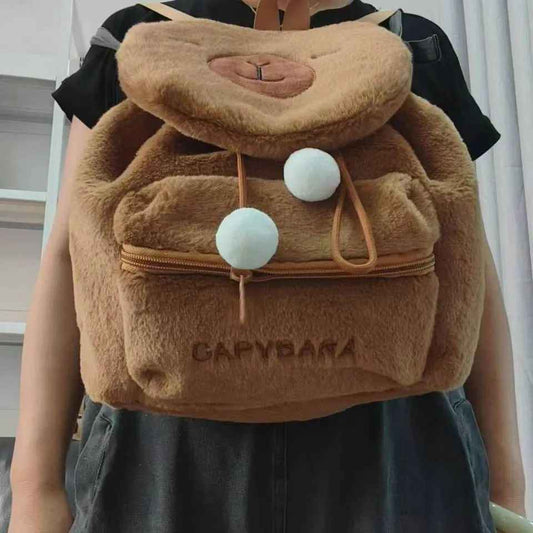 Плюшена раница Capybara – мекота и чар в едно