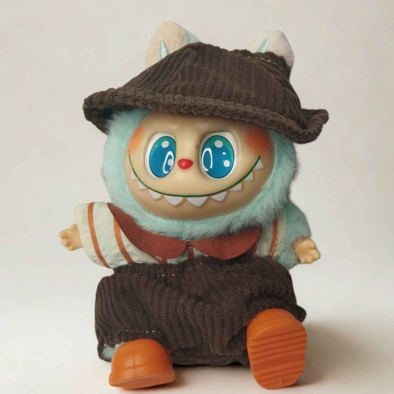 Labubu, готов за подвизи - Джеймс