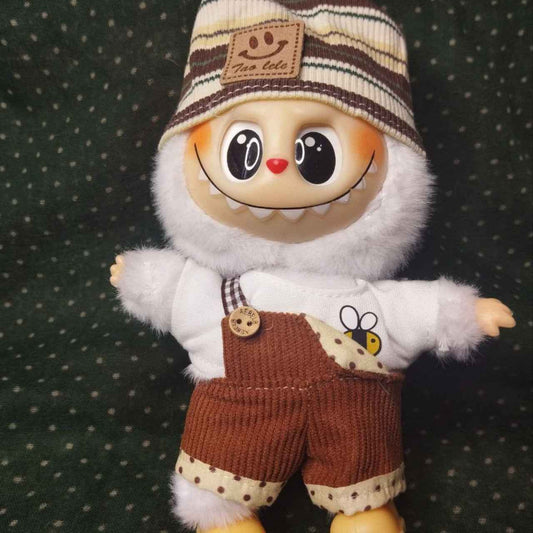 Labubu, готов за подвизи - Жълтурчо