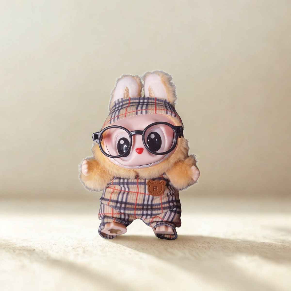 Labubu, готов за подвизи - Париж