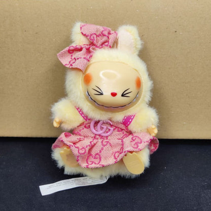 Labubu, готов за подвизи - Бонбонена усмивка