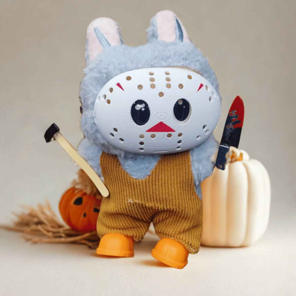 Labubu, готов за Halloween - Петък 13-и