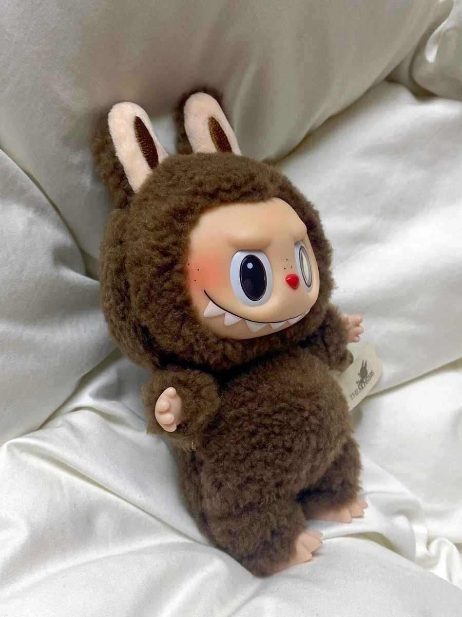 Тъмно Кафяв Labubu Exciting Macaron - ТАЕН МОДЕЛ