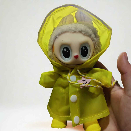 Labubu, готов за есента - Златна есен