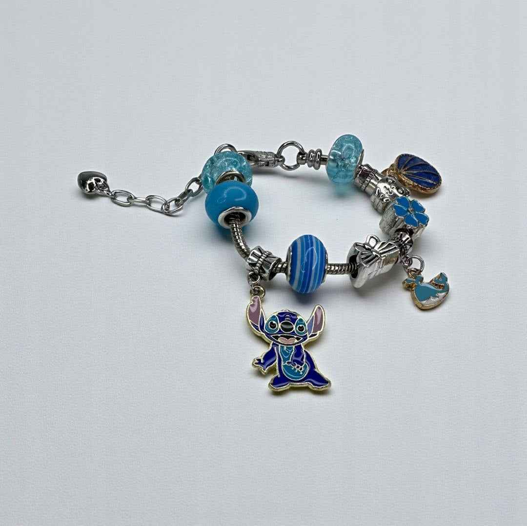 Адвент календар „Stitch Blind Box“ – 24 елегантни изненади