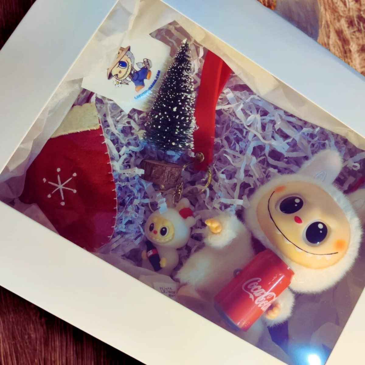 Коледен подаръчен комплект Labubu Christmas-Cola Box