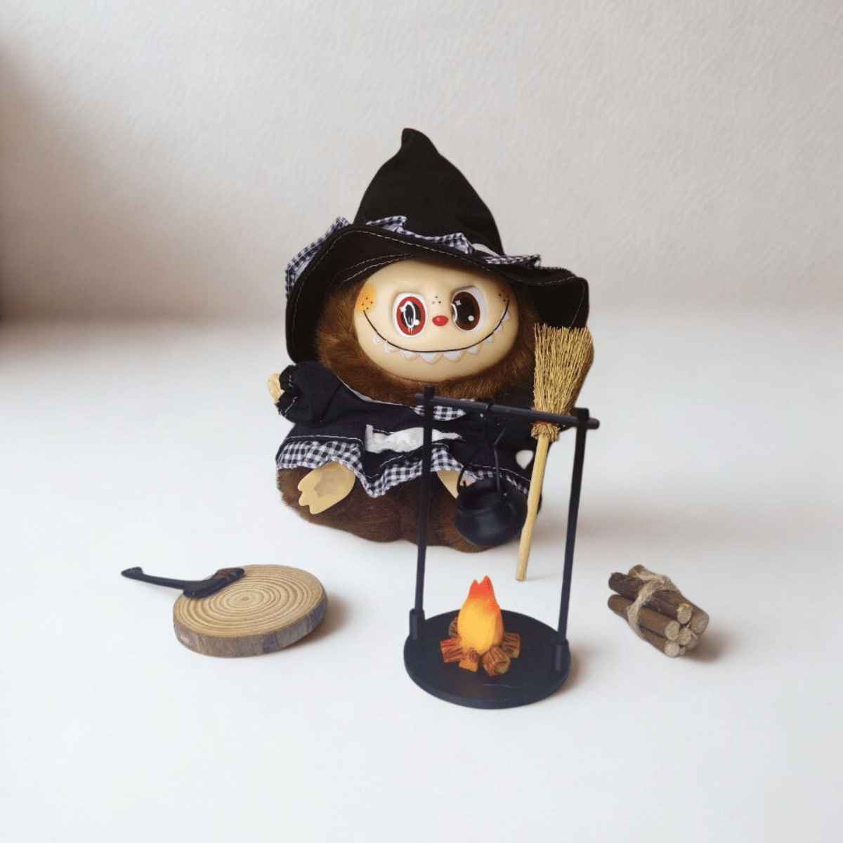 Комплект Щастлива вещица - таен кафяв модел + аксесоари за лагерен огън