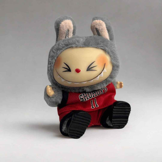 Labubu, готов за подвизи - Майкъл