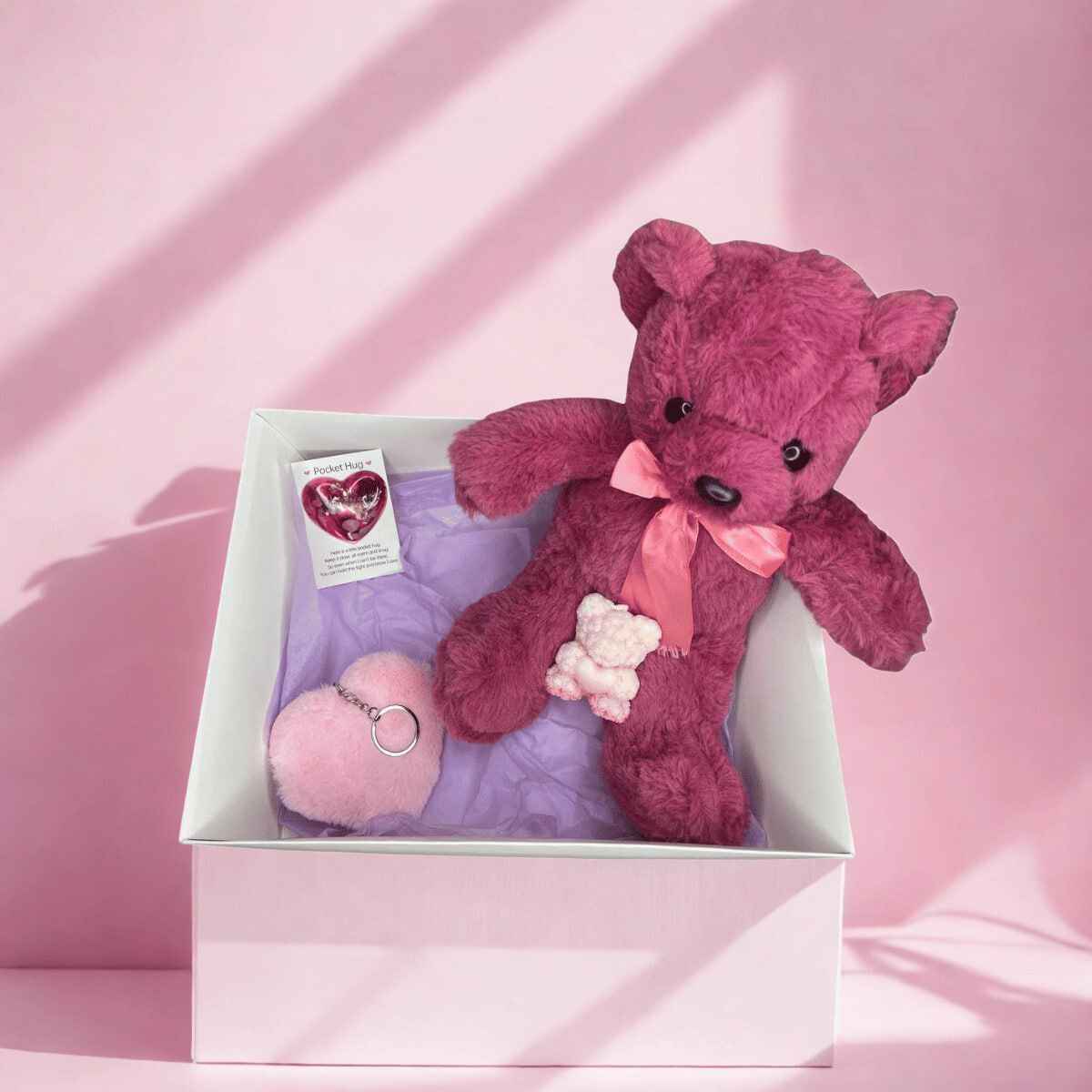 Подаръчна кутия „Любов“ – плюшена играчка по избор