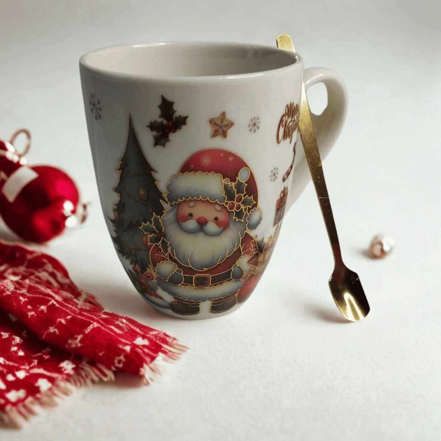 Коледен комплект – чаша с лъжичка и мека играчка